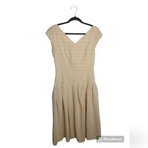 ☀️Eileen West Pale Yellow Cap Sleeve Swiss Dot button back fit and flare 12